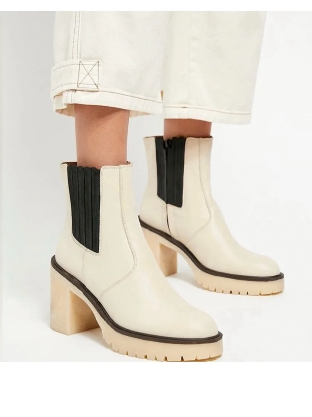 Free People James Chelsea Boot in White With Thick Lug Sole, Sz 37/7
